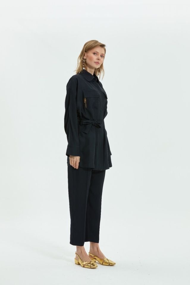 LİSA EXCLUSİVE LACİVERT CEKET 3085
